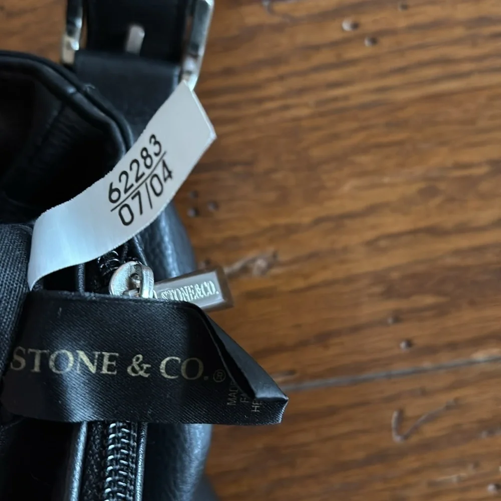 Stone & Co. Crossbody Bag Smooth Black Leather Multi Pocket Purse Magnetic Lock